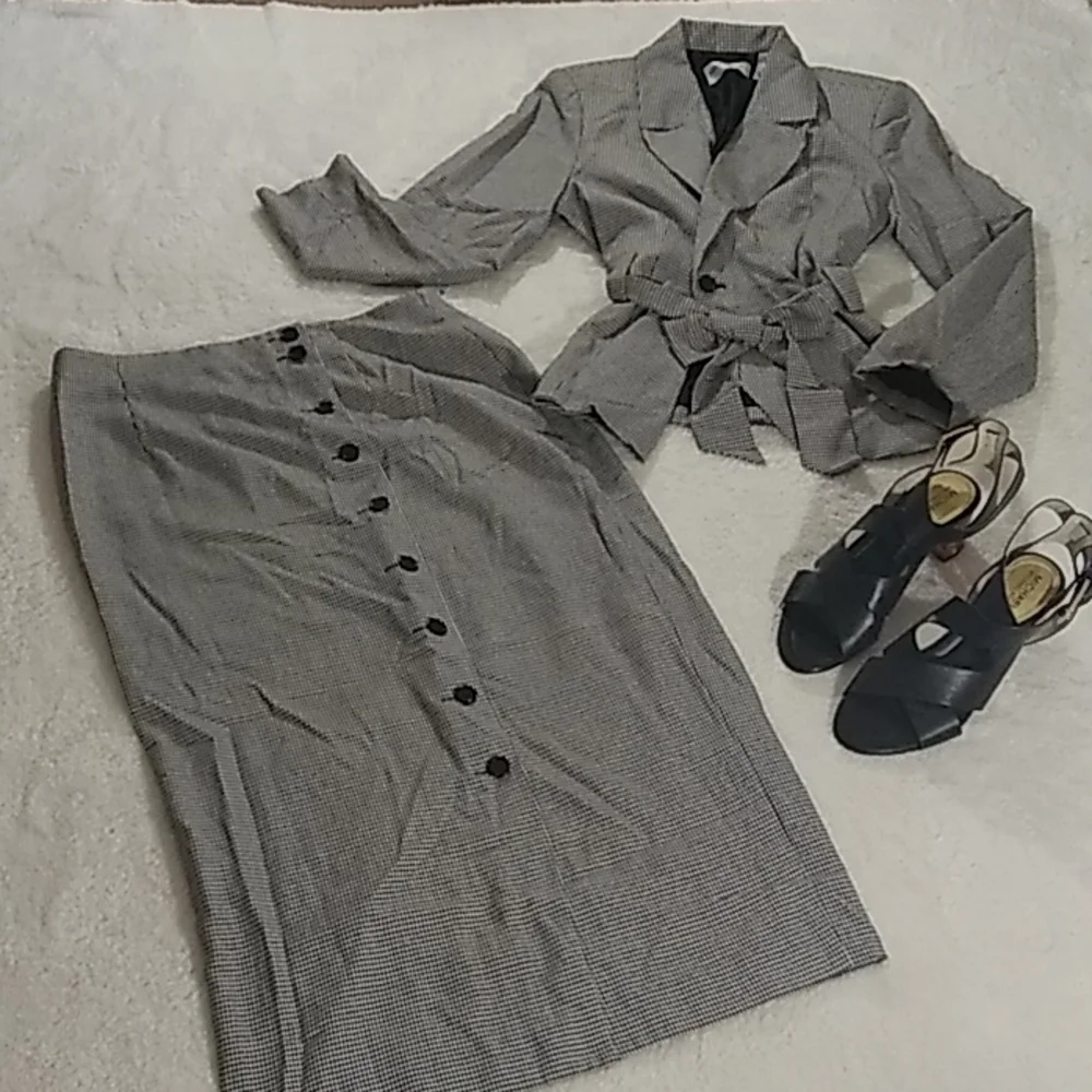 Moda Spiegel 2pc Houndstooth Suit NWOT